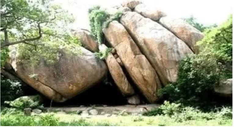 Bandits attack National Park office in Oyo, kill many
