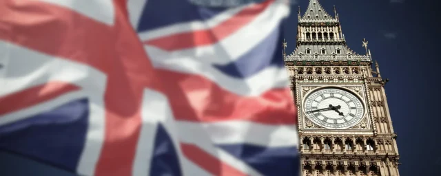 moving-to-the-uk-main-image