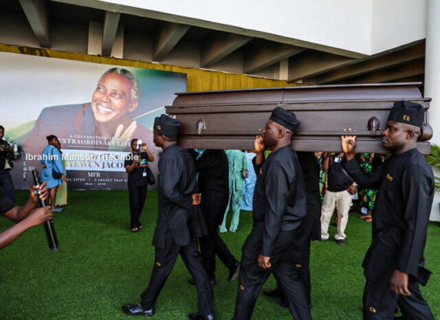 OLU-JACOBS-FUNERAL4-770x560