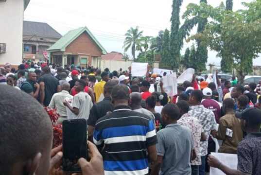Public servants begin three-day strike over FG’s failure to slash petrol price to N500 per litre
