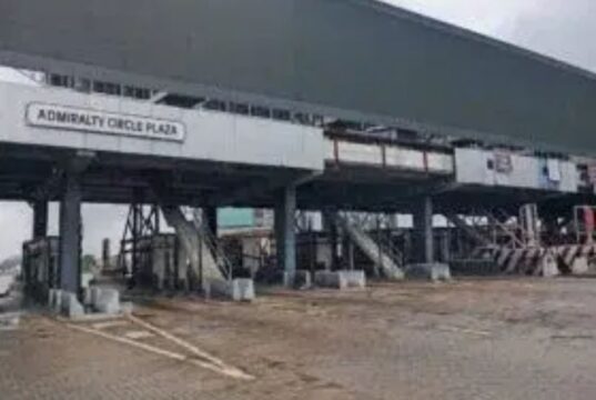 Police disrupt #EndSARS memorial at Lekki tollgate, tear gas Rhodes-Vivour, Doherty